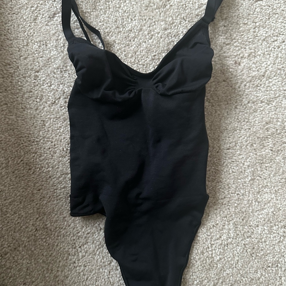 SKIMS Seamless Sculpt Thong Bodysuit